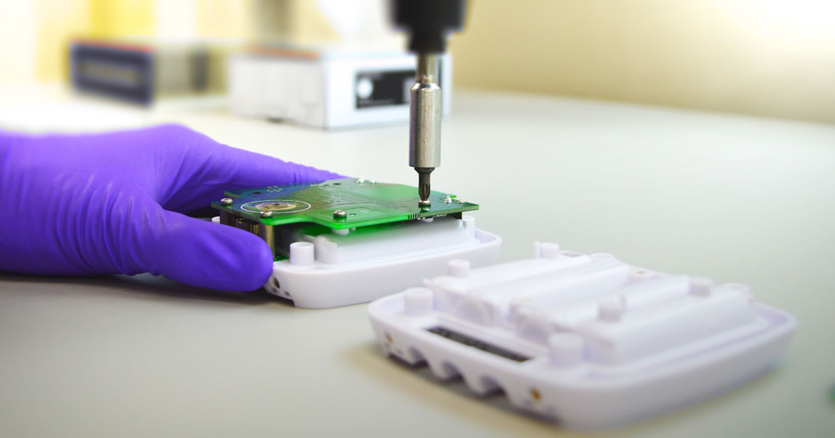 Assembly of a corinteh product